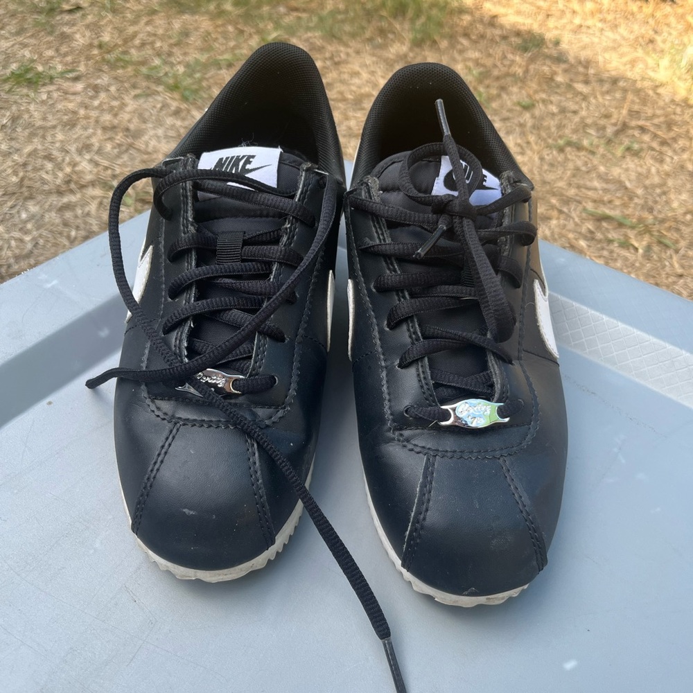 Nike Men's Black and White Sneakers